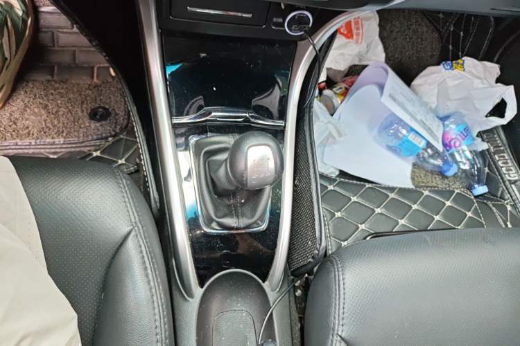 Used Honda Crider 2016 1.8L Manual Luxury Edition Gear Lever