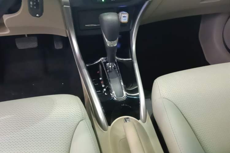 Used Honda Crider 2016 1.8L CVT Comfort Version Gear Lever