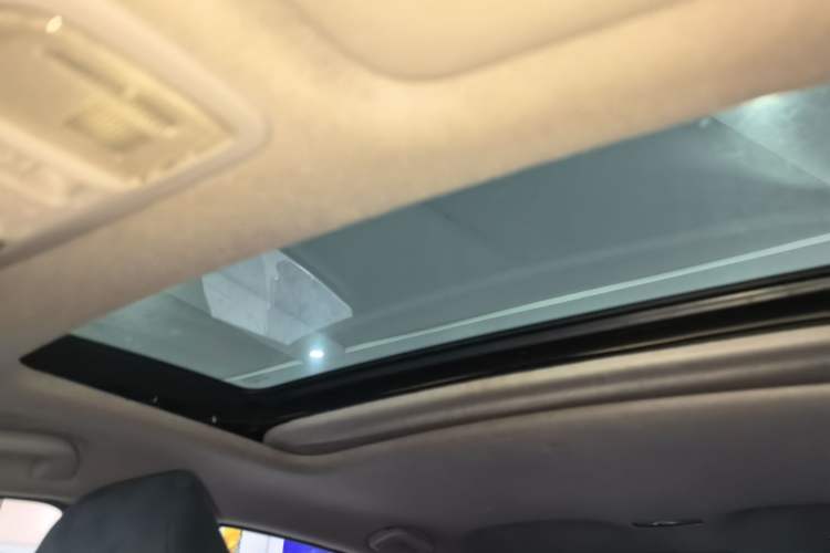 Used Honda Crider 2016 1.8L CVT Luxury Edition Headliner