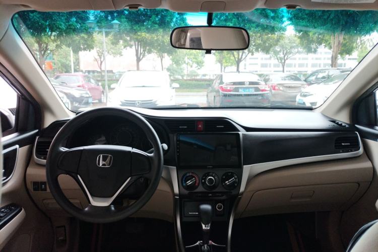 Used Honda Crider 2016 1.8L CVT Comfort Version Interior 2