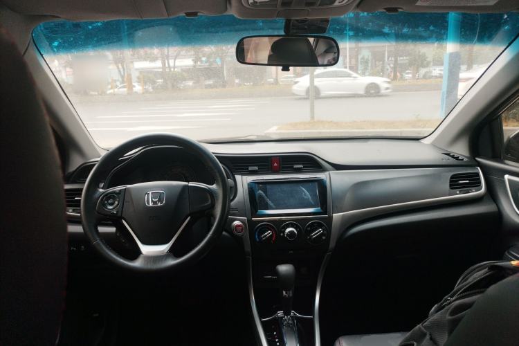 Used Honda Crider 2016 1.8L CVT Luxury Edition Interior 2