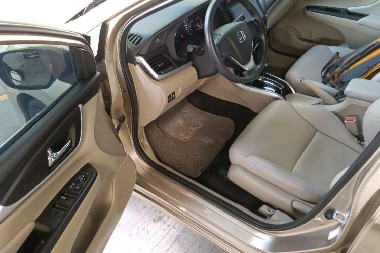 Used Honda Crider 2016 1.8L CVT Comfort Version Interior 3