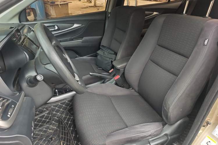 Used Honda Crider 2016 1.8L CVT Leading Edition Left Front Seat