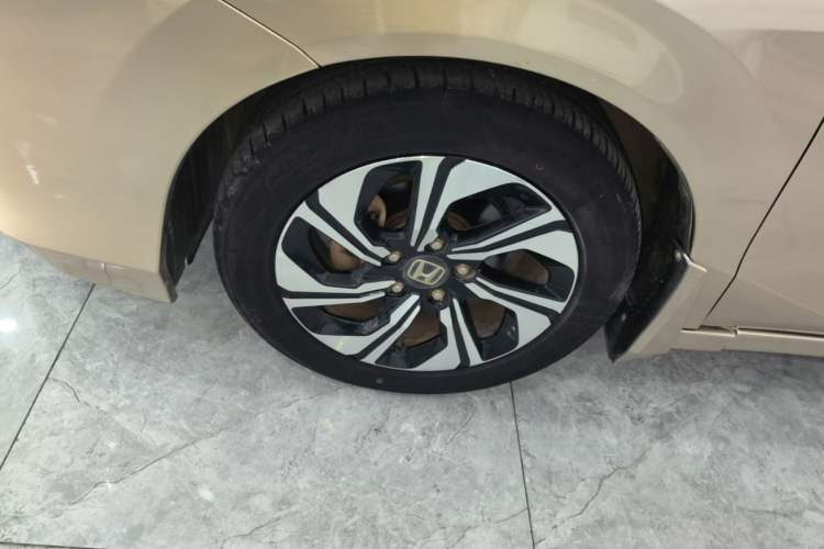 Used Honda Crider 2016 1.8L CVT Luxury Edition Left Front Wheel Hub