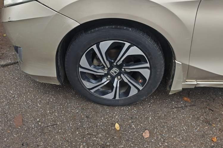 Used Honda Crider 2016 1.8L CVT Leading Edition Left Front Wheel Hub