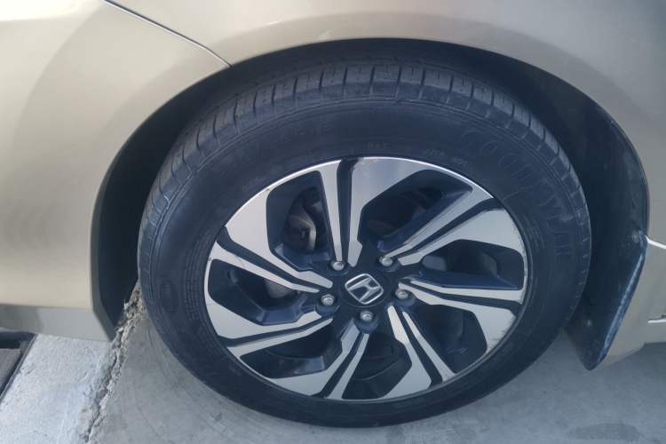 Used Honda Crider 2016 1.8L CVT Flagship Edition Left Front Wheel Hub