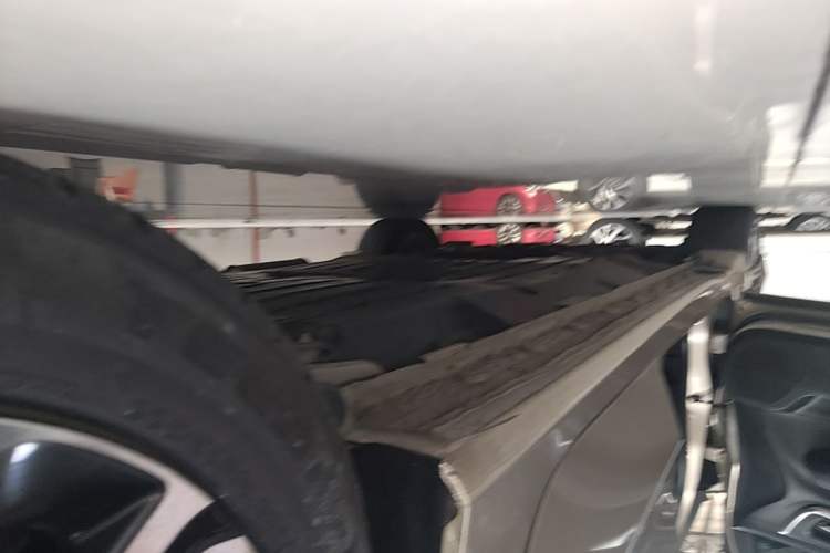 Used Honda Crider 2016 1.8L CVT Luxury Edition Left Side Sill