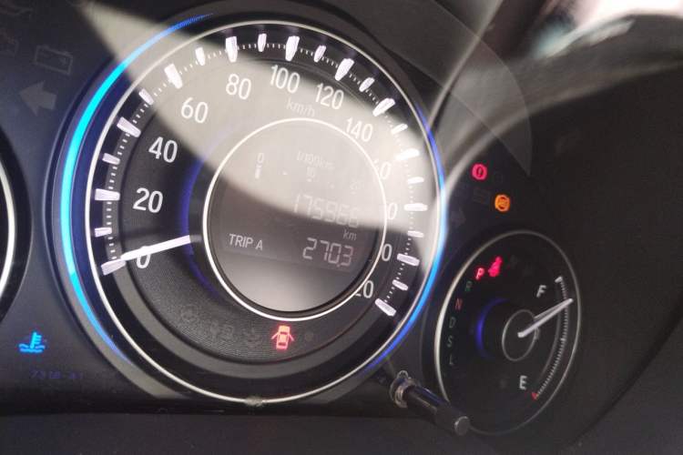 Used Honda Crider 2016 1.8L CVT Leading Edition Odometer Close Up