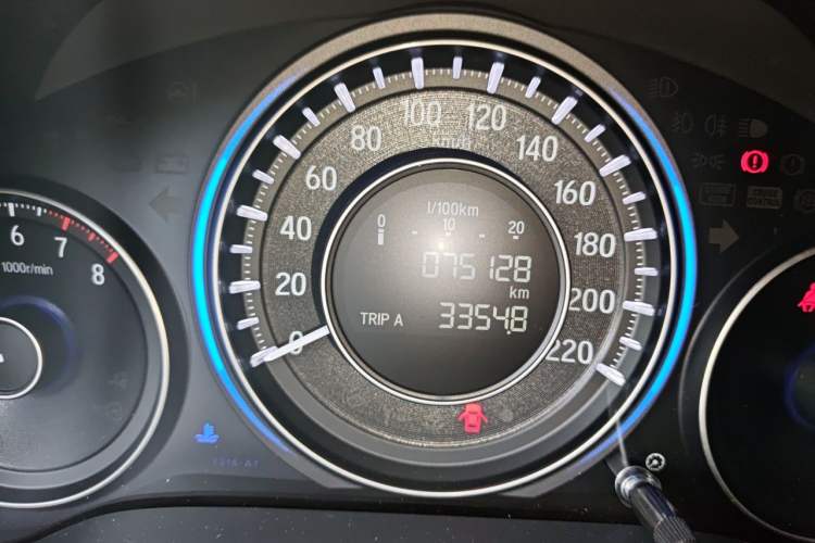 Used Honda Crider 2016 1.8L Manual Luxury Edition Odometer Close Up