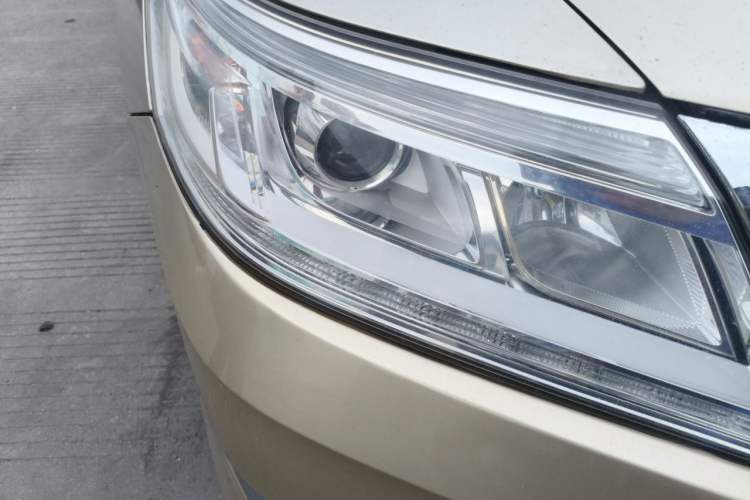 Used Honda Crider 2016 1.8L Manual Luxury Edition Right Front Headlight