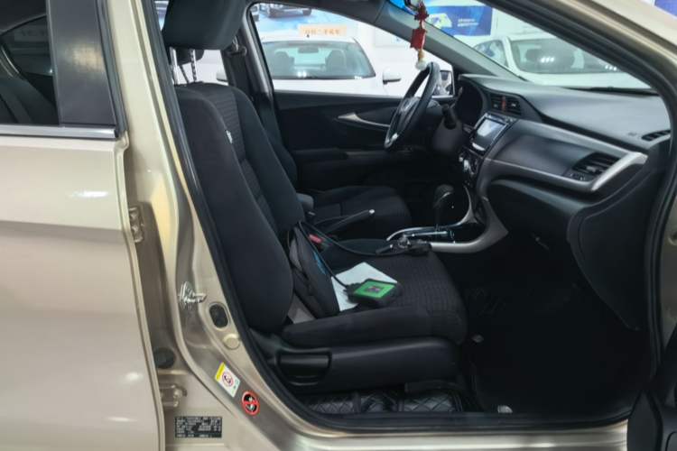 Used Honda Crider 2016 1.8L CVT Luxury Edition Right Front Seat