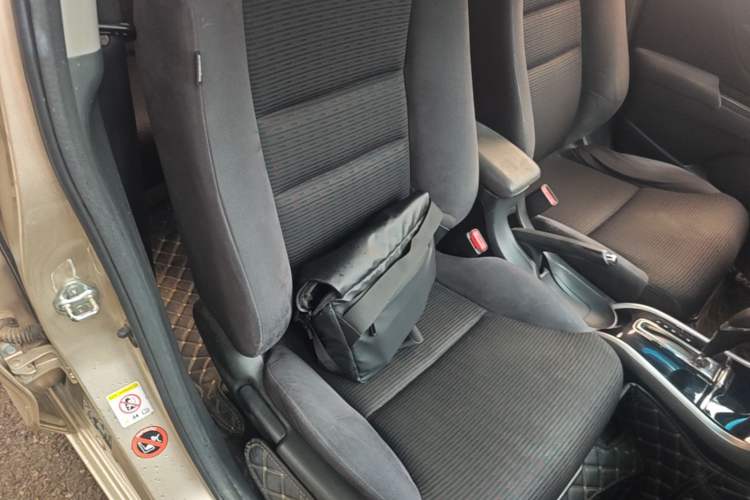 Used Honda Crider 2016 1.8L CVT Leading Edition Right Front Seat