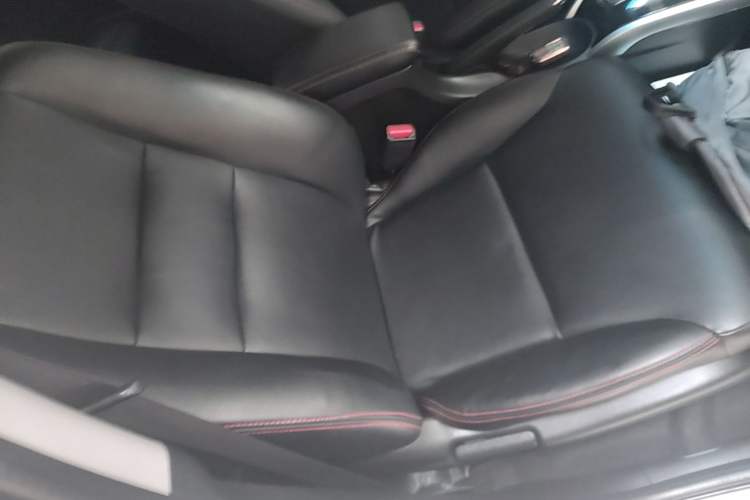Used Honda Crider 2016 1.8L CVT Luxury Edition Right Front Seat
