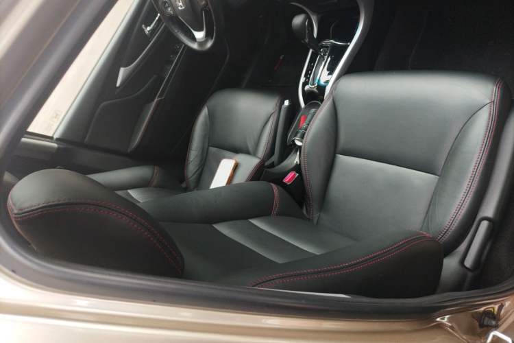 Used Honda Crider 2016 1.8L CVT Luxury Edition Right Front Seat