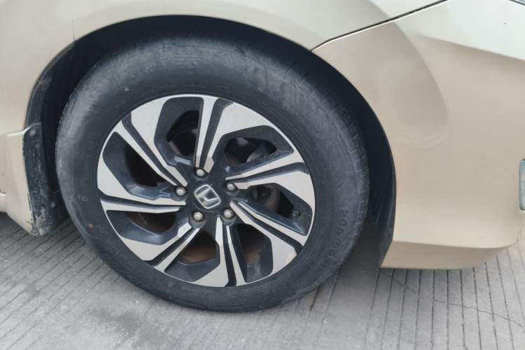Used Honda Crider 2016 1.8L Manual Luxury Edition Right Front Wheel Hub