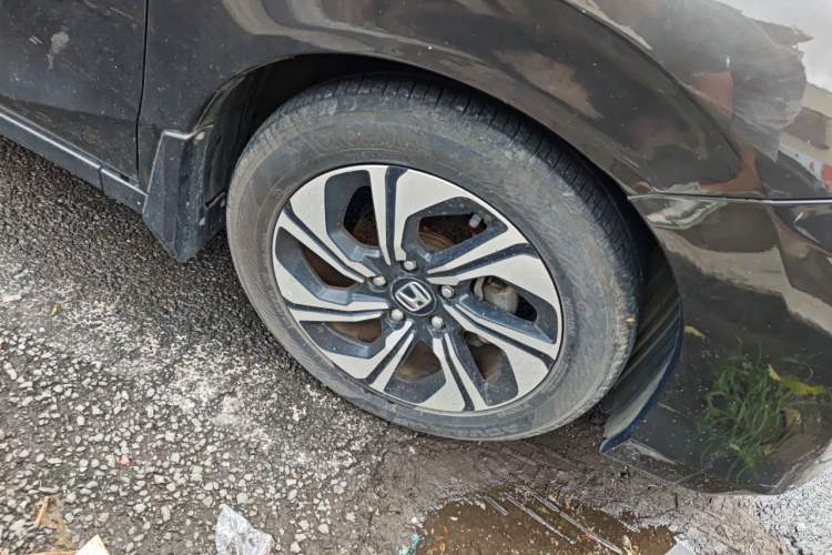 Used Honda Crider 2016 1.8L Manual Luxury Edition Right Front Wheel Hub