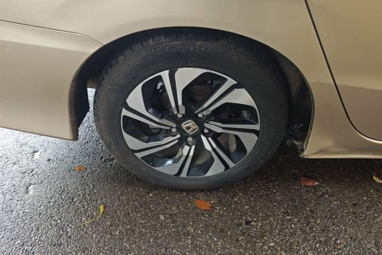 Used Honda Crider 2016 1.8L CVT Leading Edition Right Rear Wheel Hub