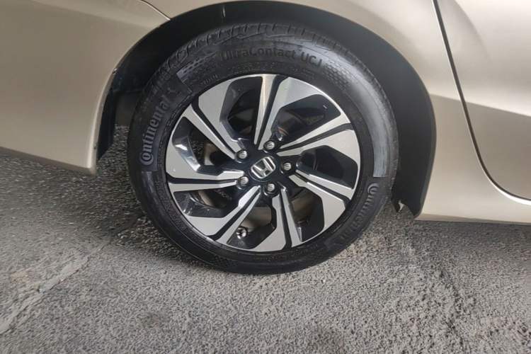 Used Honda Crider 2016 1.8L CVT Leading Edition Right Rear Wheel Hub