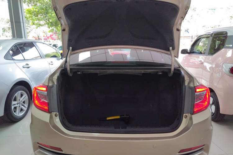 Used Honda Crider 2016 1.8L CVT Leading Edition Trunk
