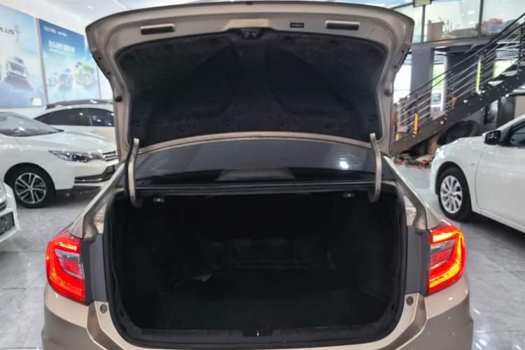 Used Honda Crider 2016 1.8L CVT Luxury Edition Trunk