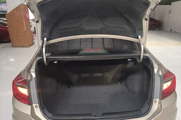 Used Honda Crider 2016 1.8L CVT Luxury Edition Trunk
