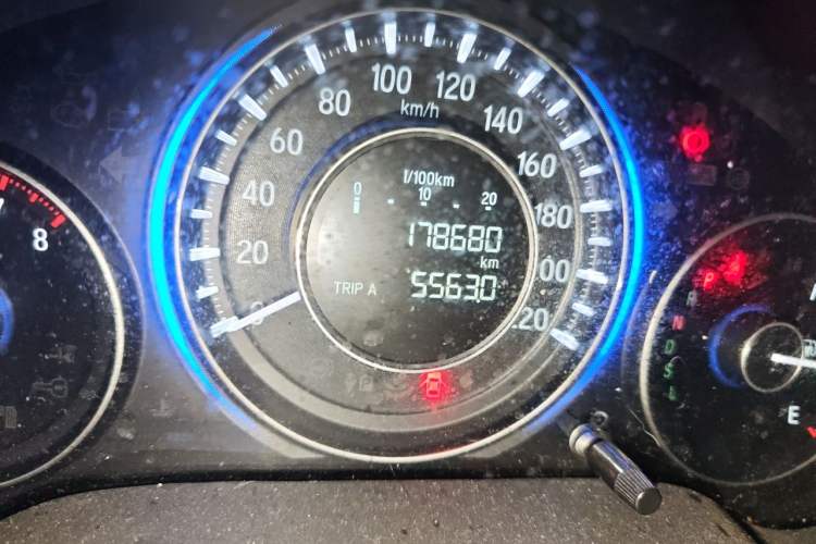 Used Honda Crider 2016 1.8L CVT Luxury Edition Odometer Close Up