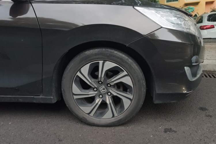 Used Honda Crider 2016 1.8L CVT Luxury Edition Right Front Wheel Hub