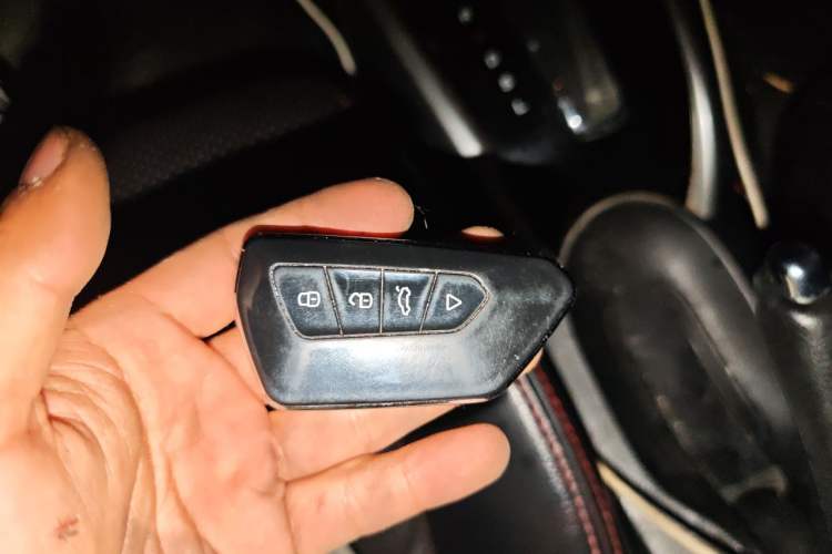 Used Honda Crider 2016 1.8L CVT Luxury Edition Vehicle Key