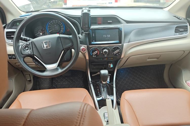Used Honda Crider 2016 1.8L CVT Luxury Edition Center Console
