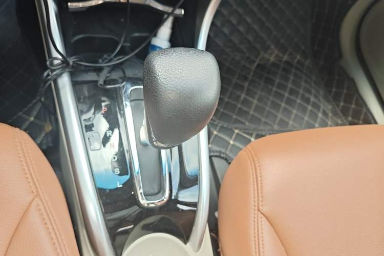 Used Honda Crider 2016 1.8L CVT Luxury Edition Gear Lever