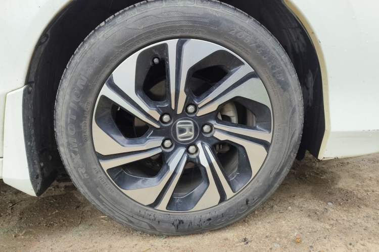 Used Honda Crider 2016 1.8L Manual Luxury Edition Right Front Wheel Hub