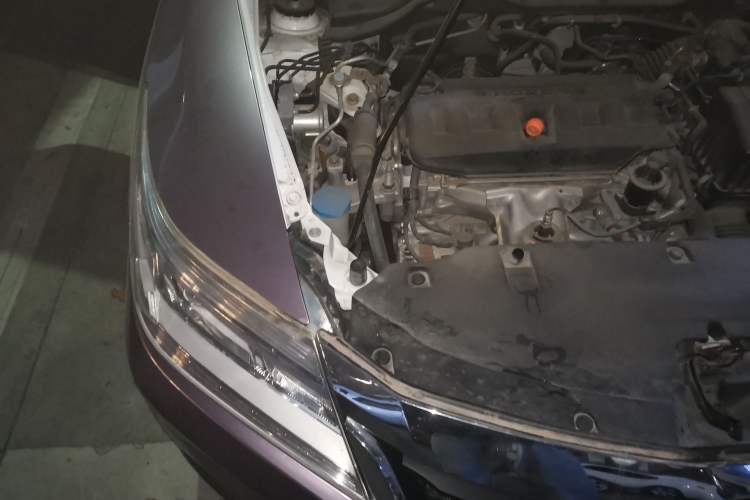 Used Honda Crider 2016 1.8L CVT Luxury Edition Engine Bay Right