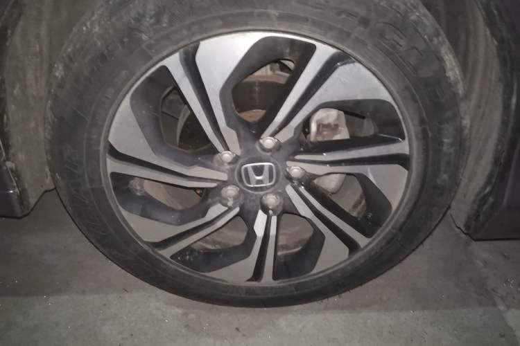 Used Honda Crider 2016 1.8L CVT Luxury Edition Right Front Wheel Hub