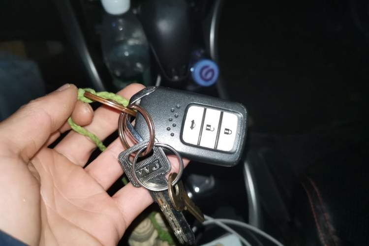 Used Honda Crider 2016 1.8L CVT Luxury Edition Vehicle Key