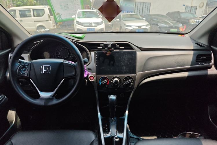 Used Honda Crider 2016 1.8L CVT Luxury Edition Audio And AC Panel