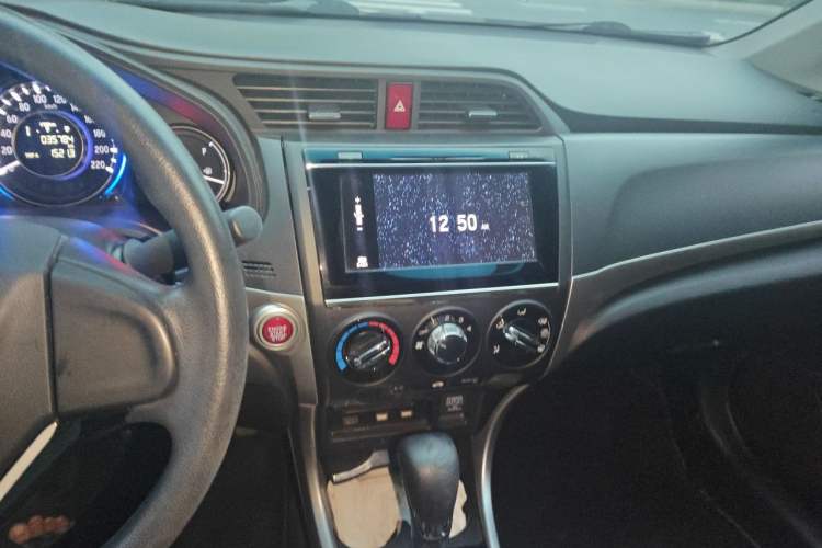 Used Honda Crider 2016 1.8L CVT Luxury Edition Audio And AC Panel