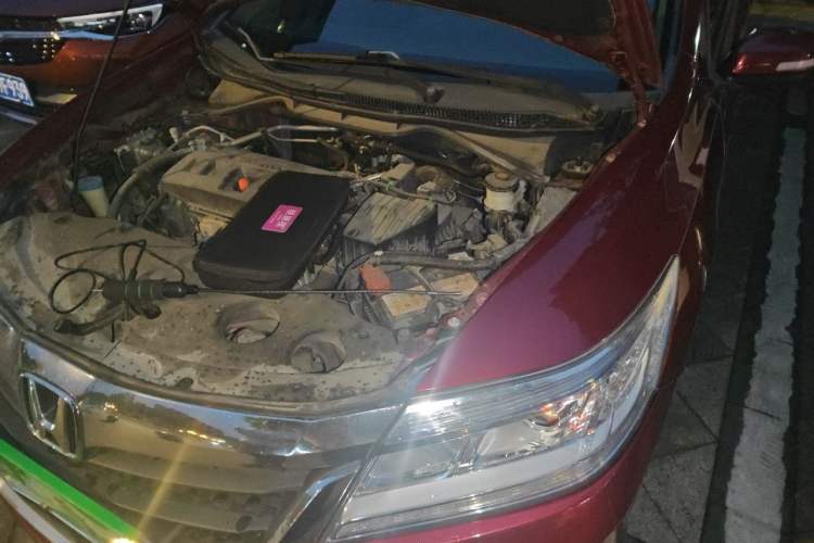 Used Honda Crider 2016 1.8L CVT Luxury Edition Engine Bay Left