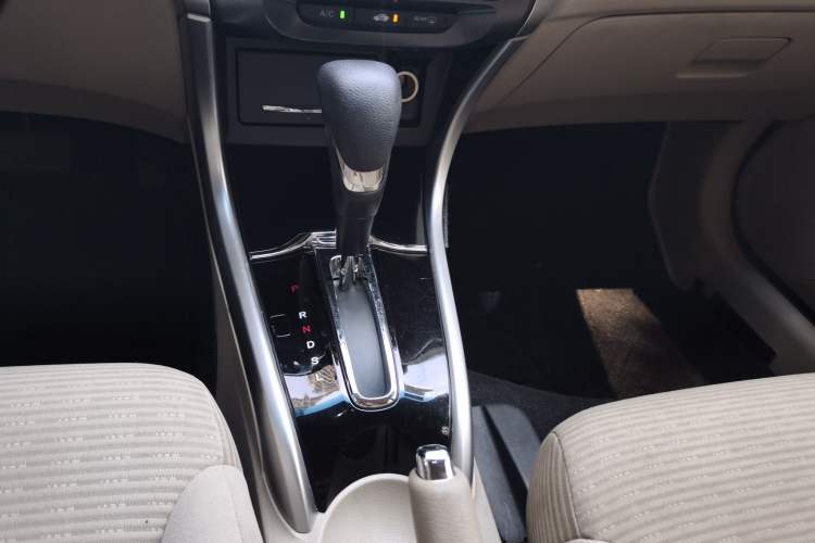 Used Honda Crider 2016 1.8L CVT Luxury Edition Gear Lever