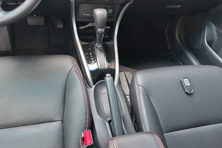 Used Honda Crider 2016 1.8L CVT Luxury Edition Gear Lever