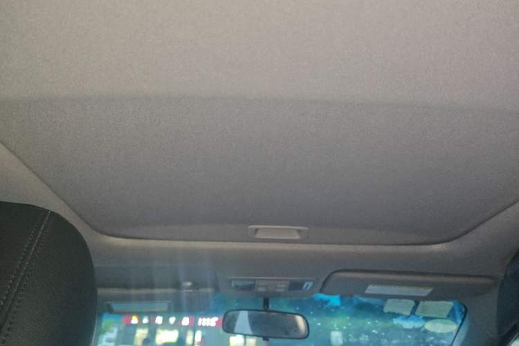 Used Honda Crider 2016 1.8L CVT Luxury Edition Headliner
