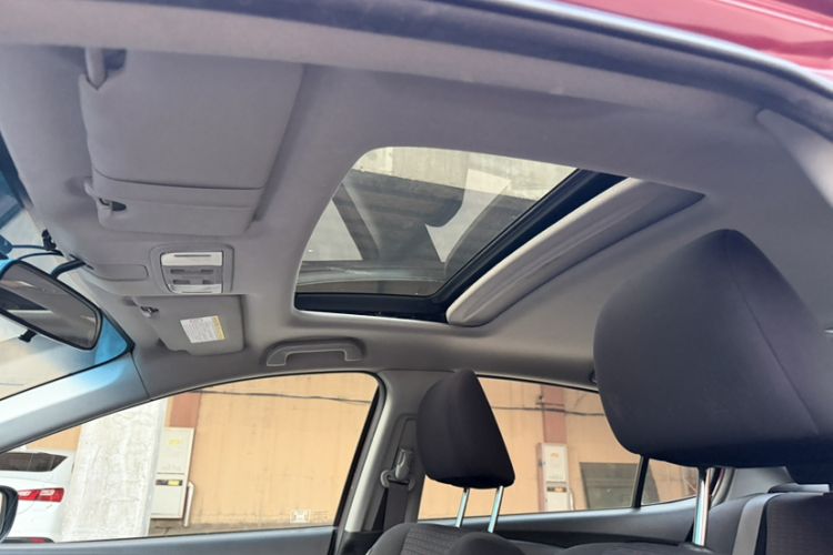 Used Honda Crider 2016 1.8L CVT Luxury Edition Interior 10