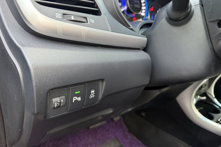 Used Honda Crider 2016 1.8L CVT Luxury Edition Interior 2