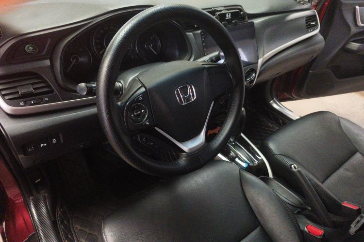 Used Honda Crider 2016 1.8L CVT Luxury Edition Interior 2