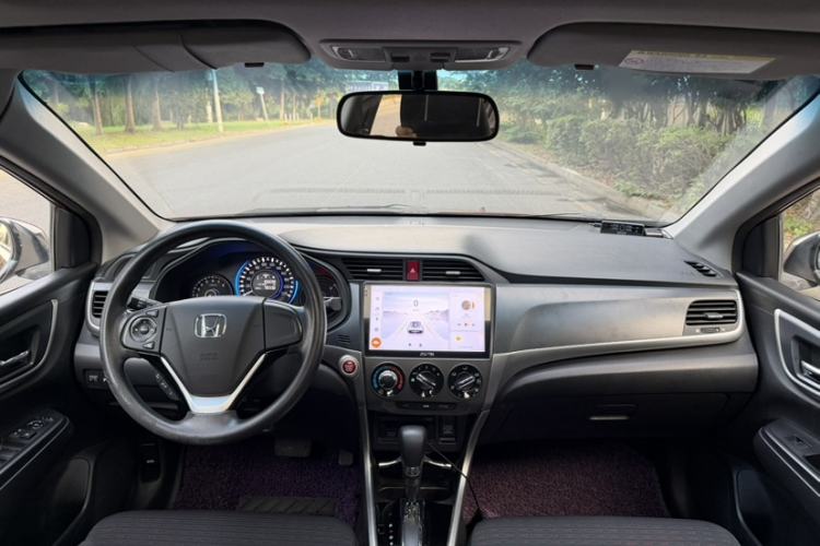 Used Honda Crider 2016 1.8L CVT Luxury Edition Interior 6