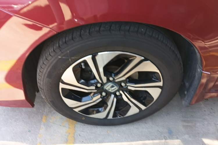 Used Honda Crider 2016 1.8L CVT Luxury Edition Left Front Wheel Hub