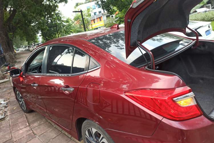 Used Honda Crider 2016 1.8L CVT Luxury Edition Left Side