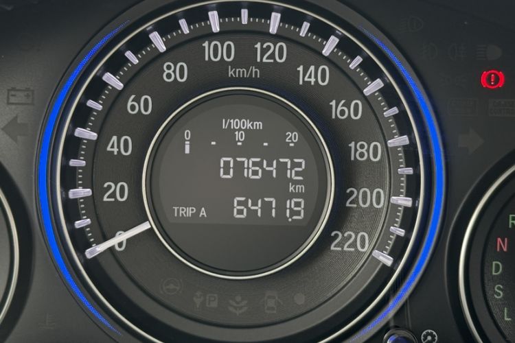Used Honda Crider 2016 1.8L CVT Comfort Version Odometer Close Up