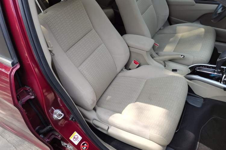 Used Honda Crider 2016 1.8L CVT Luxury Edition Right Front Seat