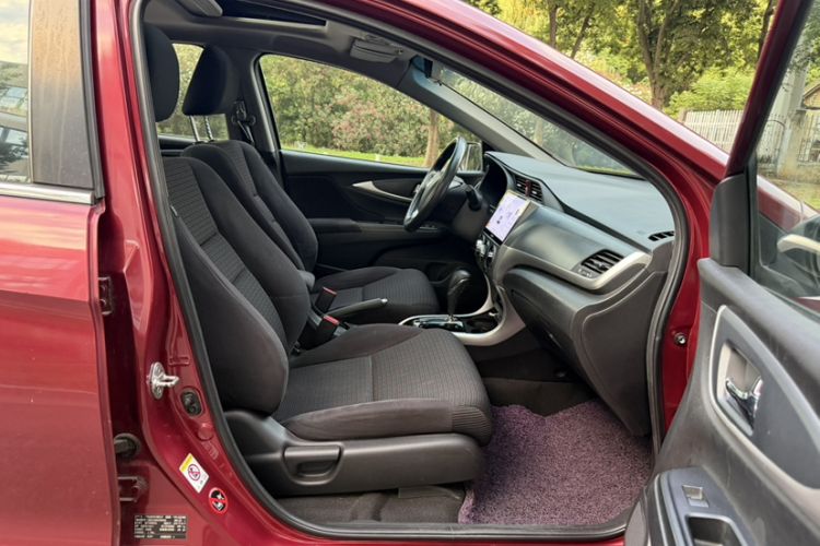 Used Honda Crider 2016 1.8L CVT Luxury Edition Right Front Seat