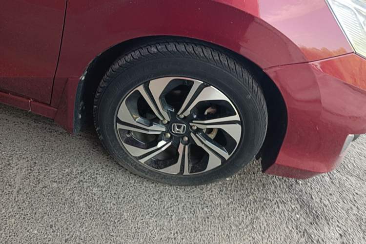 Used Honda Crider 2016 1.8L CVT Luxury Edition Right Front Wheel Hub